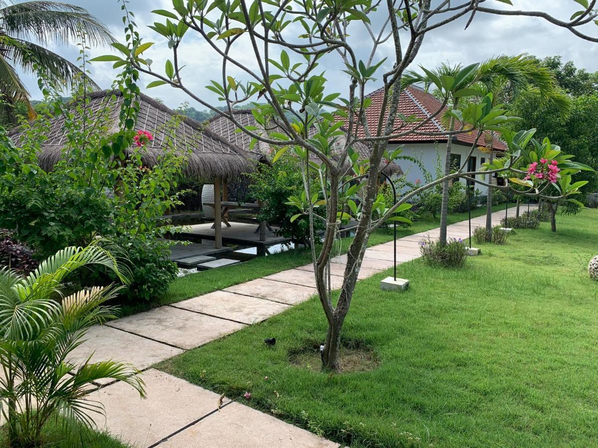 The Club Villas Lombok Секотонг Экстерьер фото